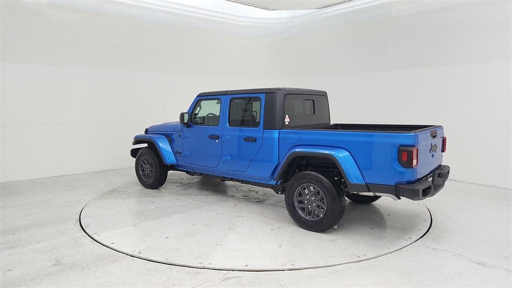 new 2024 Jeep Gladiator car, priced at $42,222