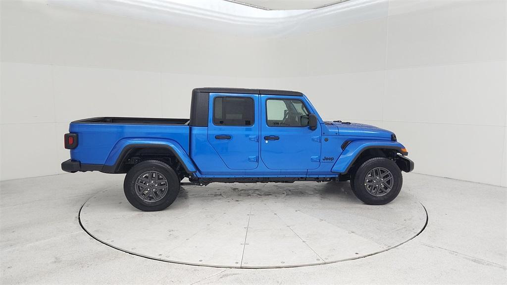 new 2024 Jeep Gladiator car, priced at $42,222