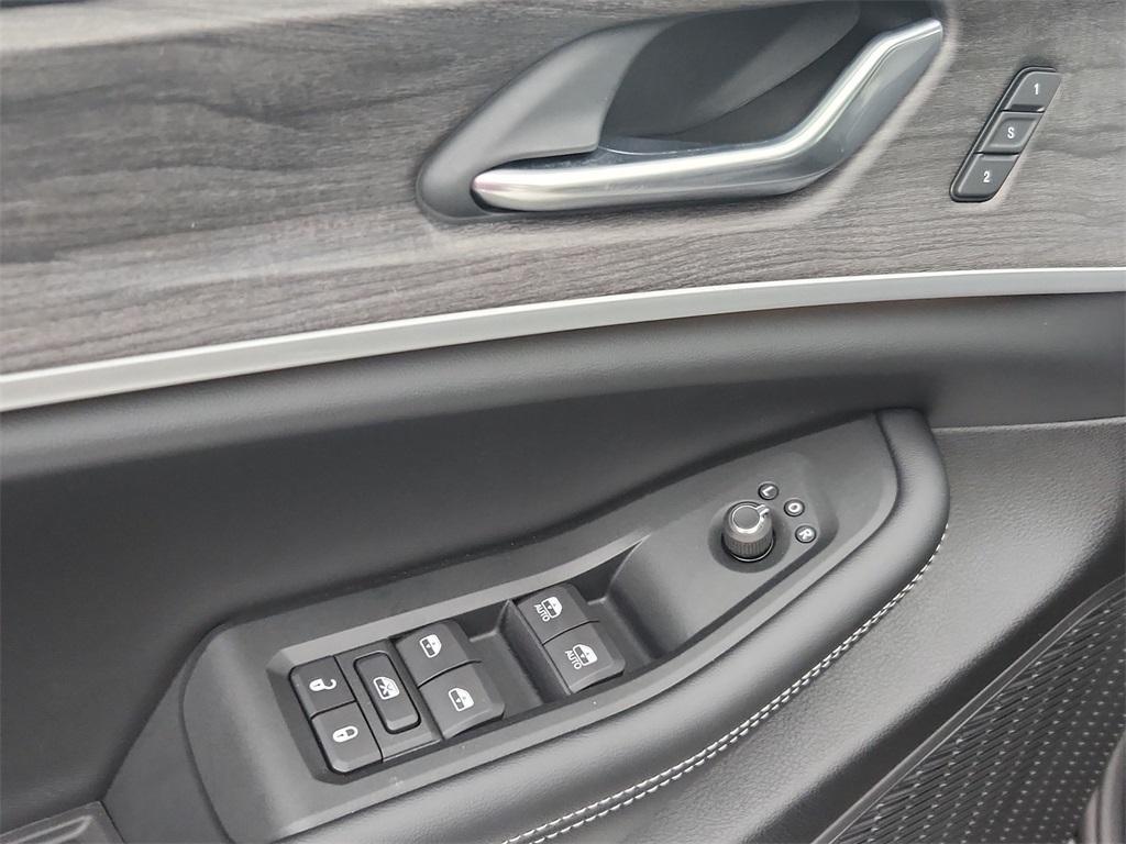 new 2025 Jeep Grand Cherokee L car, priced at $45,074
