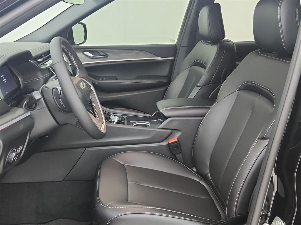 new 2025 Jeep Grand Cherokee L car, priced at $45,074