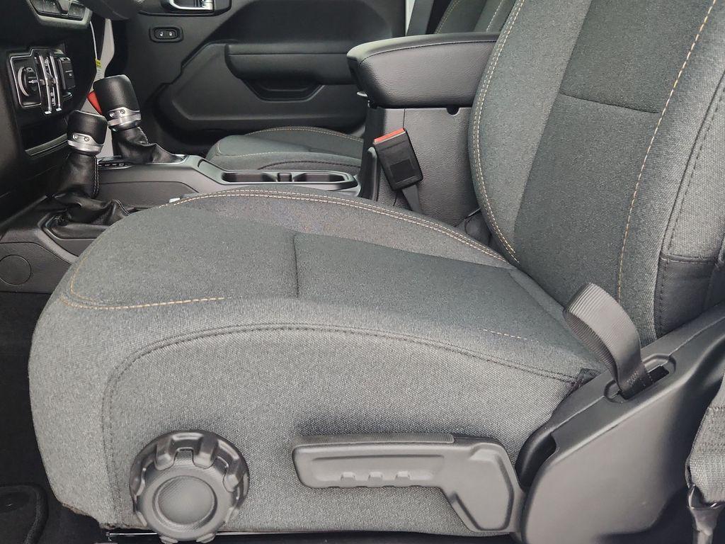 new 2025 Jeep Wrangler car, priced at $40,691