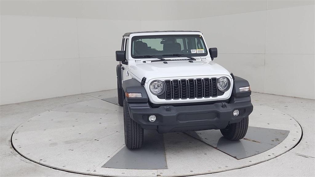 new 2025 Jeep Wrangler car, priced at $40,691