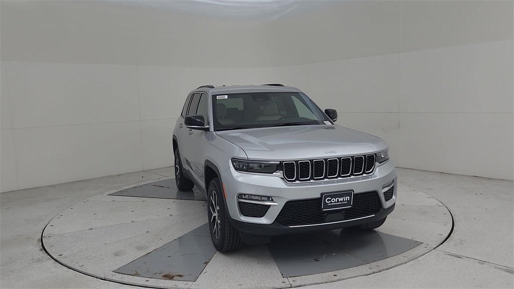 new 2025 Jeep Grand Cherokee car, priced at $43,487