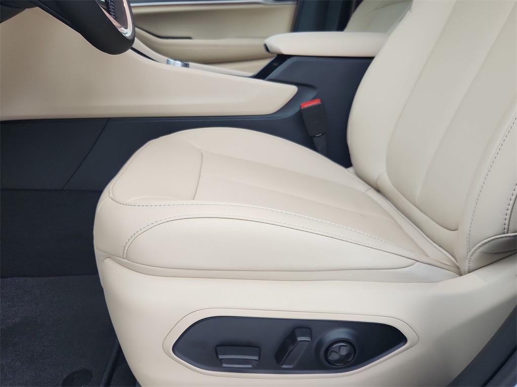 new 2025 Jeep Grand Cherokee car, priced at $43,487