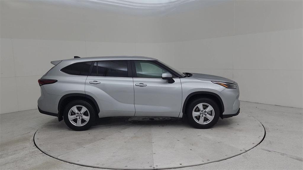 used 2024 Toyota Highlander car, priced at $33,345