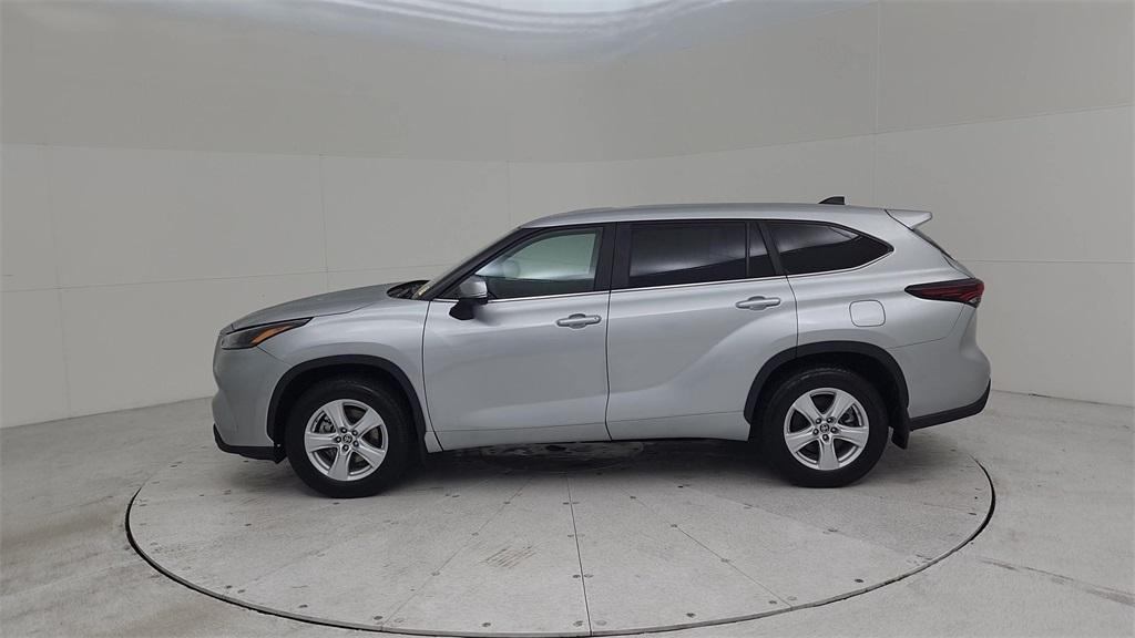 used 2024 Toyota Highlander car, priced at $33,345