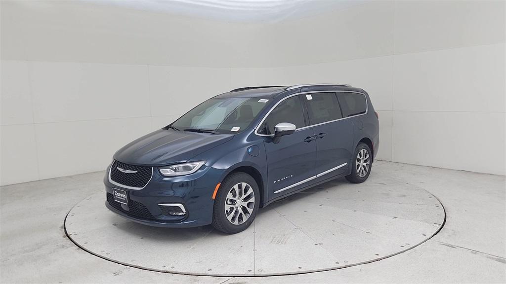 new 2025 Chrysler Pacifica Hybrid car, priced at $62,275