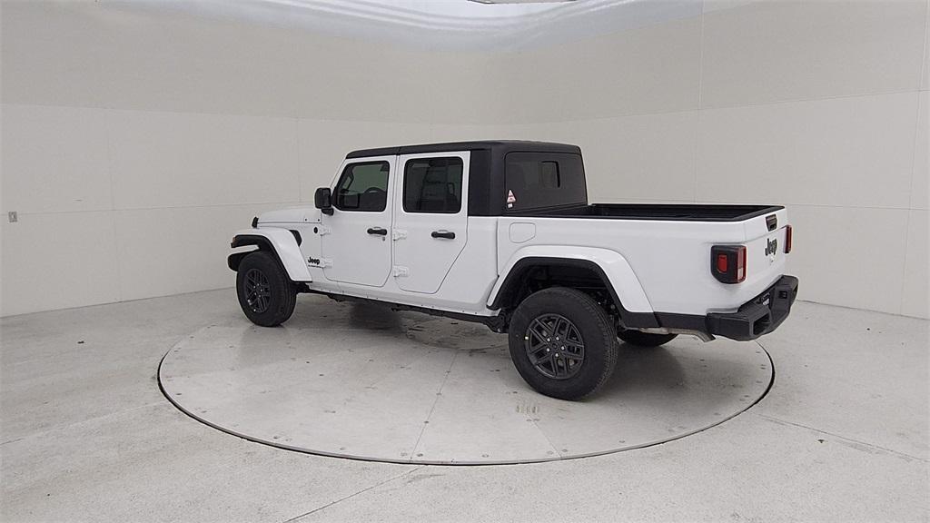 new 2024 Jeep Gladiator car, priced at $41,915