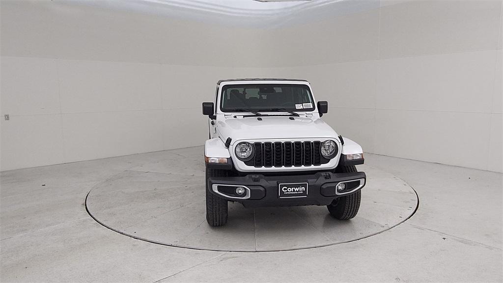 new 2024 Jeep Gladiator car, priced at $41,915