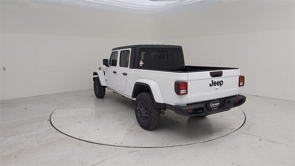 new 2024 Jeep Gladiator car, priced at $41,915