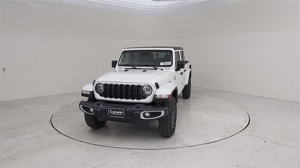 new 2024 Jeep Gladiator car, priced at $41,915