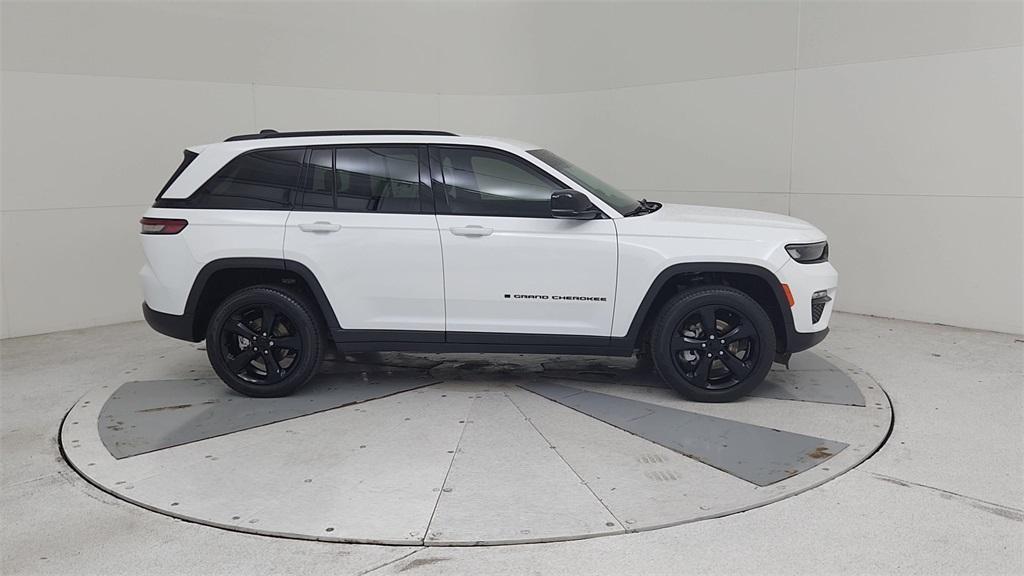 used 2023 Jeep Grand Cherokee car, priced at $31,394
