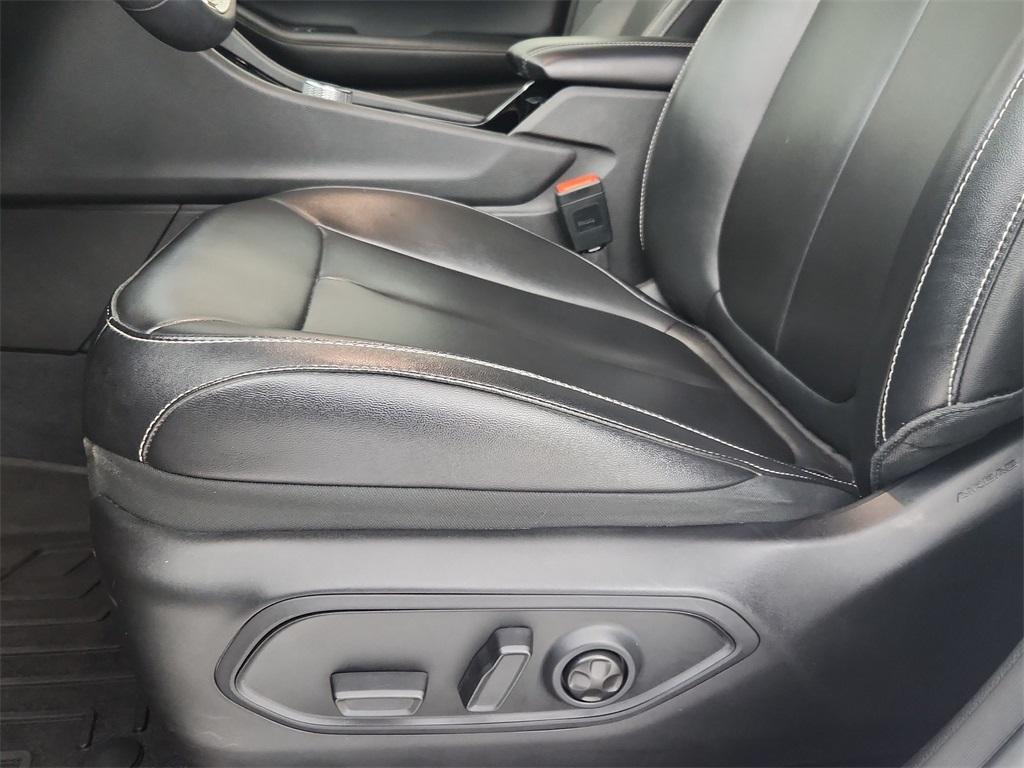 used 2023 Jeep Grand Cherokee car, priced at $31,394