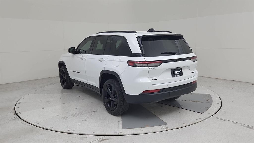 used 2023 Jeep Grand Cherokee car, priced at $31,394