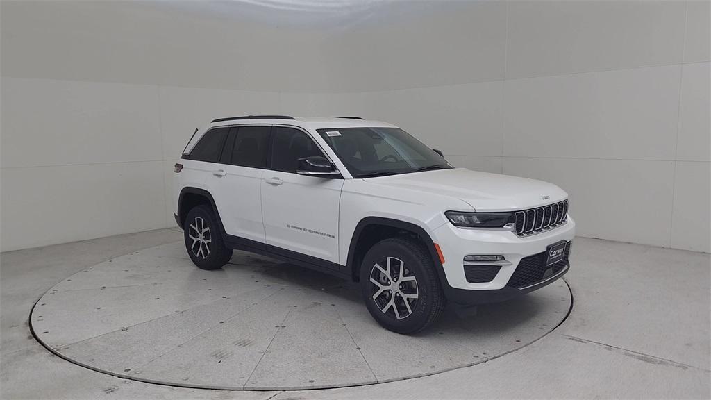 new 2025 Jeep Grand Cherokee car, priced at $46,900