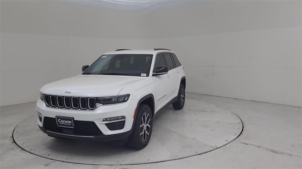 new 2025 Jeep Grand Cherokee car, priced at $46,900