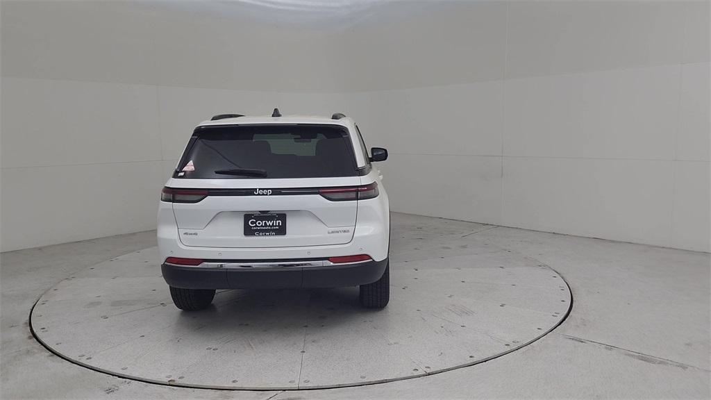new 2025 Jeep Grand Cherokee car, priced at $46,900