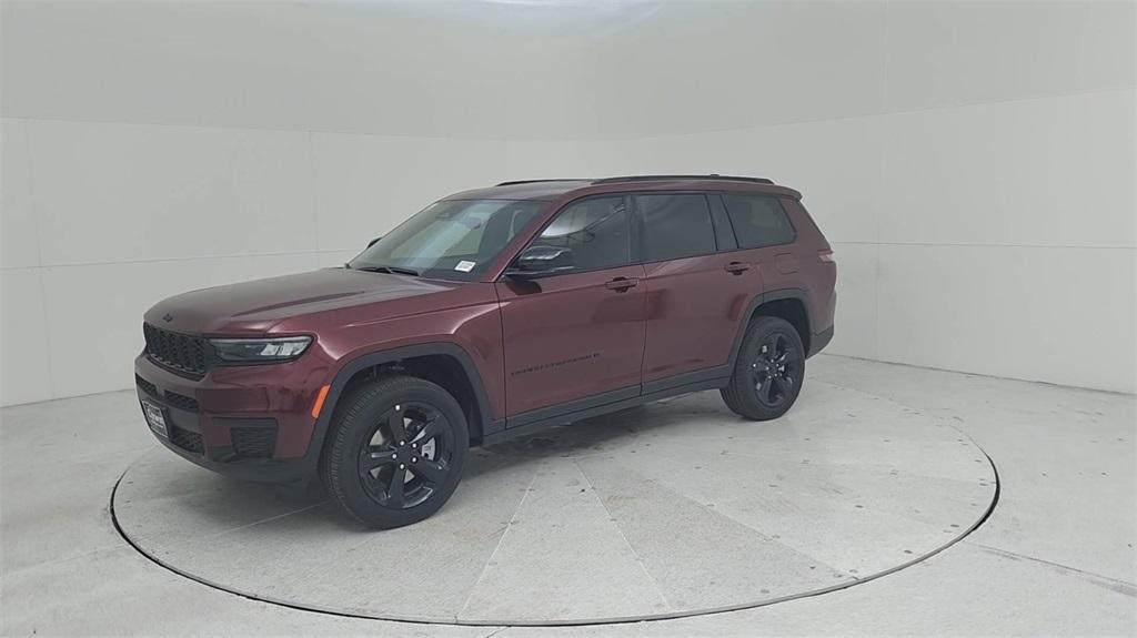 new 2024 Jeep Grand Cherokee L car, priced at $44,445