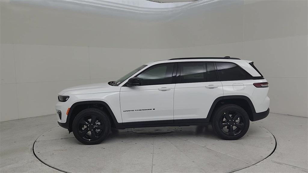 new 2024 Jeep Grand Cherokee car, priced at $49,887