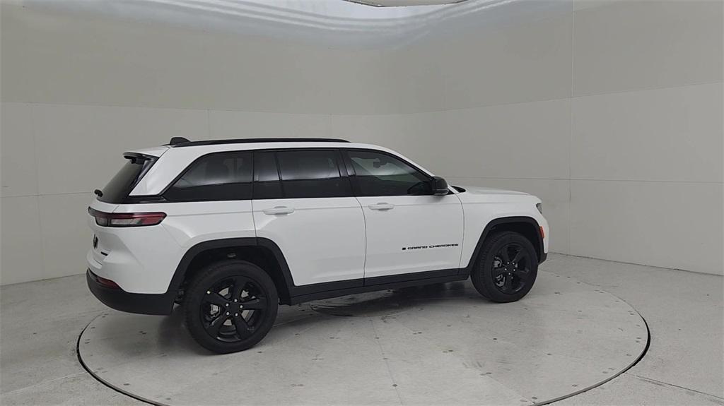 new 2024 Jeep Grand Cherokee car, priced at $49,887