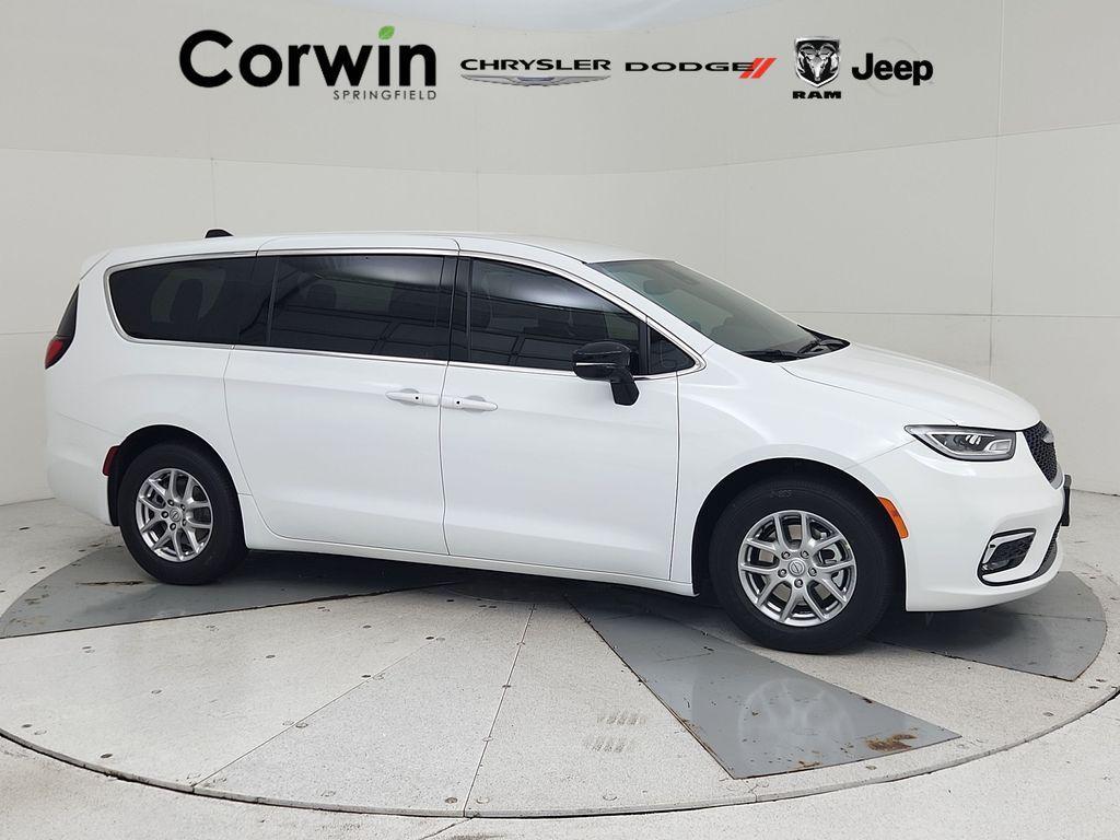 new 2026 Chrysler Pacifica car, priced at $41,972