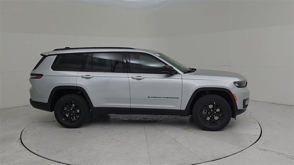 new 2024 Jeep Grand Cherokee L car, priced at $43,319