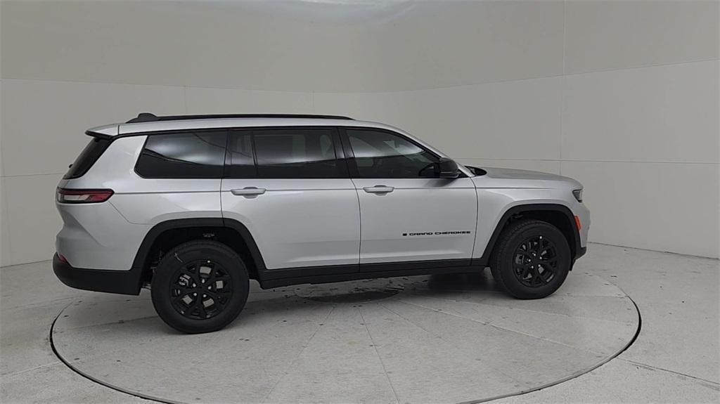 new 2024 Jeep Grand Cherokee L car, priced at $43,319