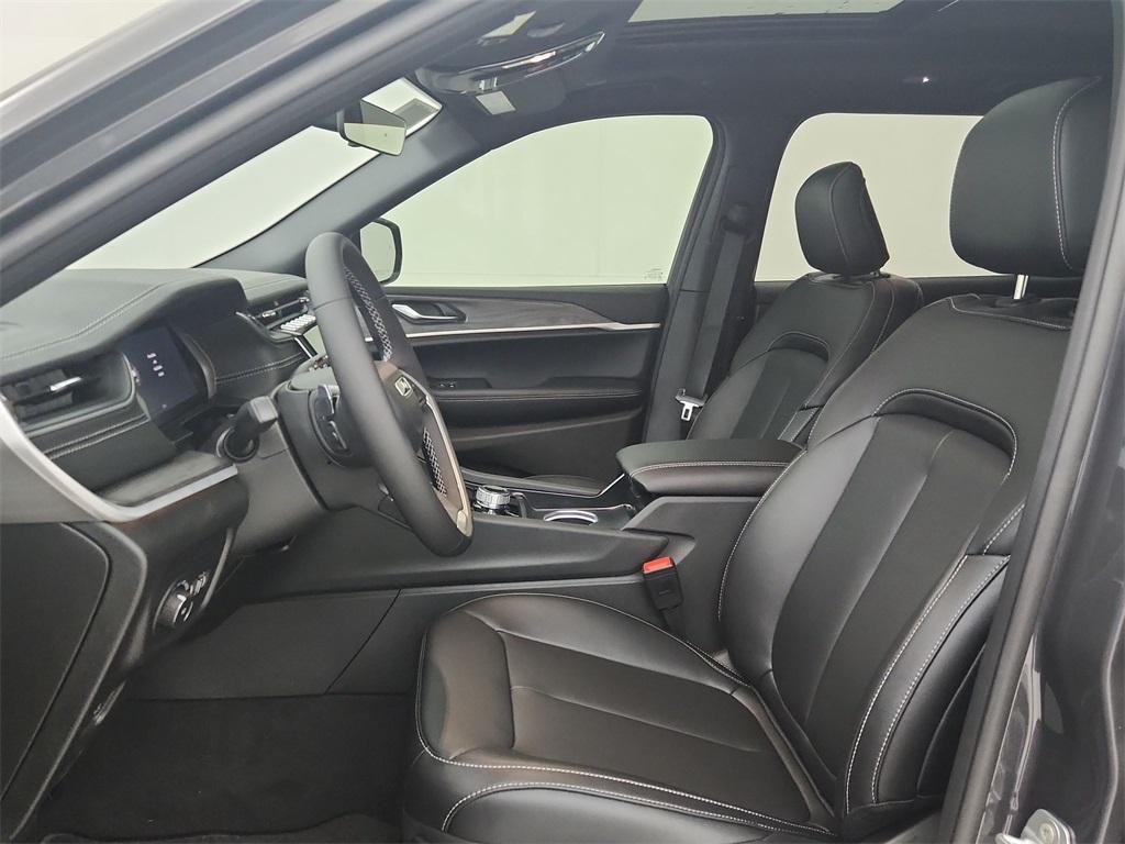 new 2025 Jeep Grand Cherokee L car, priced at $49,880