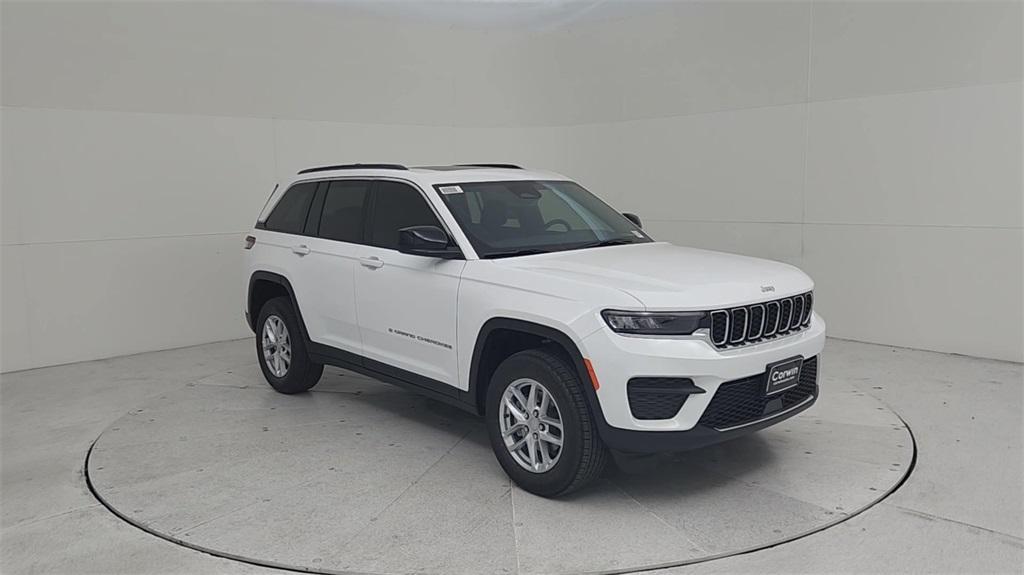 new 2024 Jeep Grand Cherokee car, priced at $37,200