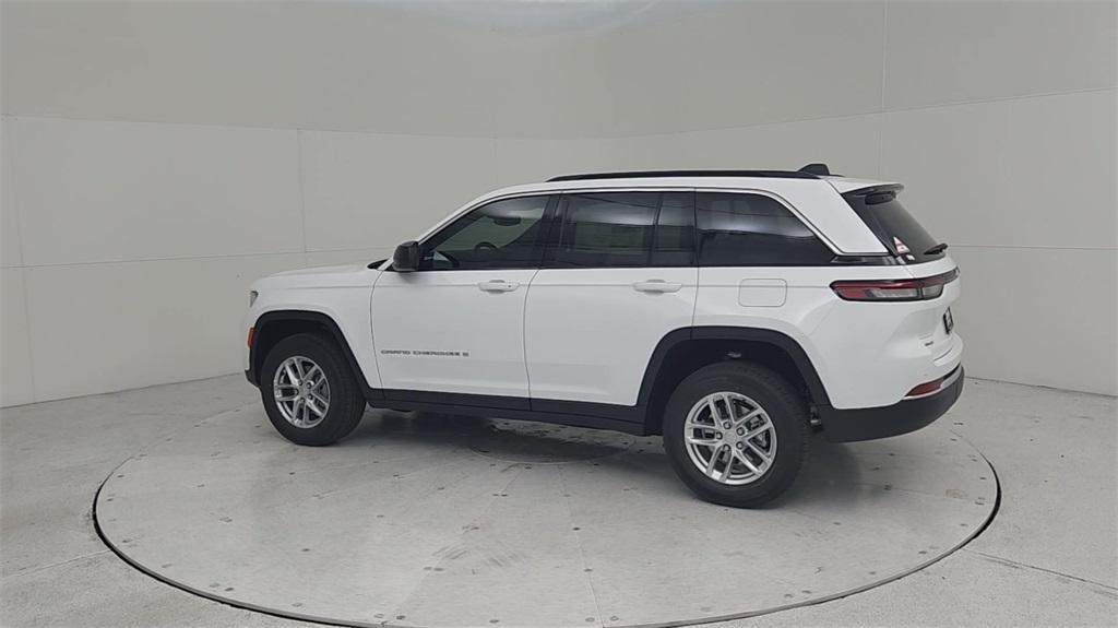 new 2024 Jeep Grand Cherokee car, priced at $40,117