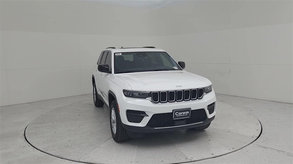 new 2024 Jeep Grand Cherokee car, priced at $37,200