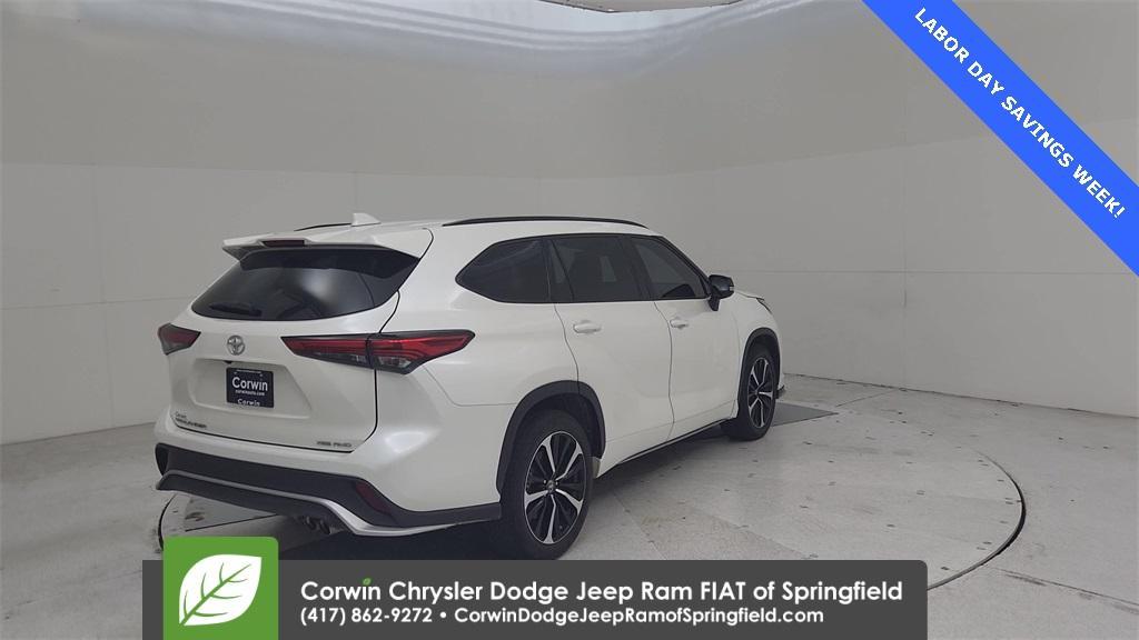 used 2021 Toyota Highlander car, priced at $28,944