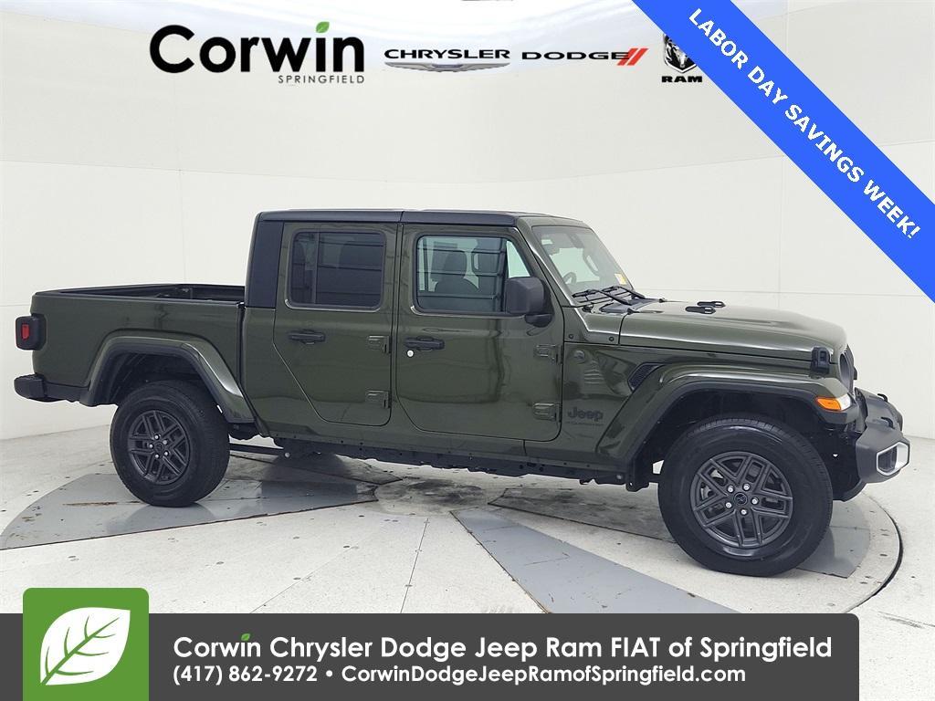 used 2024 Jeep Gladiator car, priced at $39,000