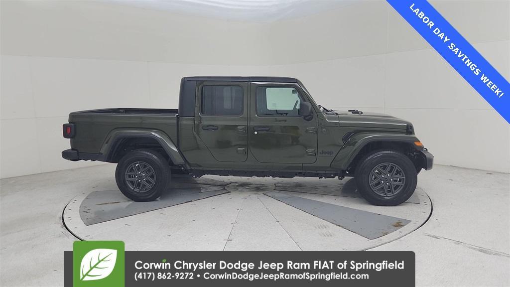 used 2024 Jeep Gladiator car, priced at $39,000
