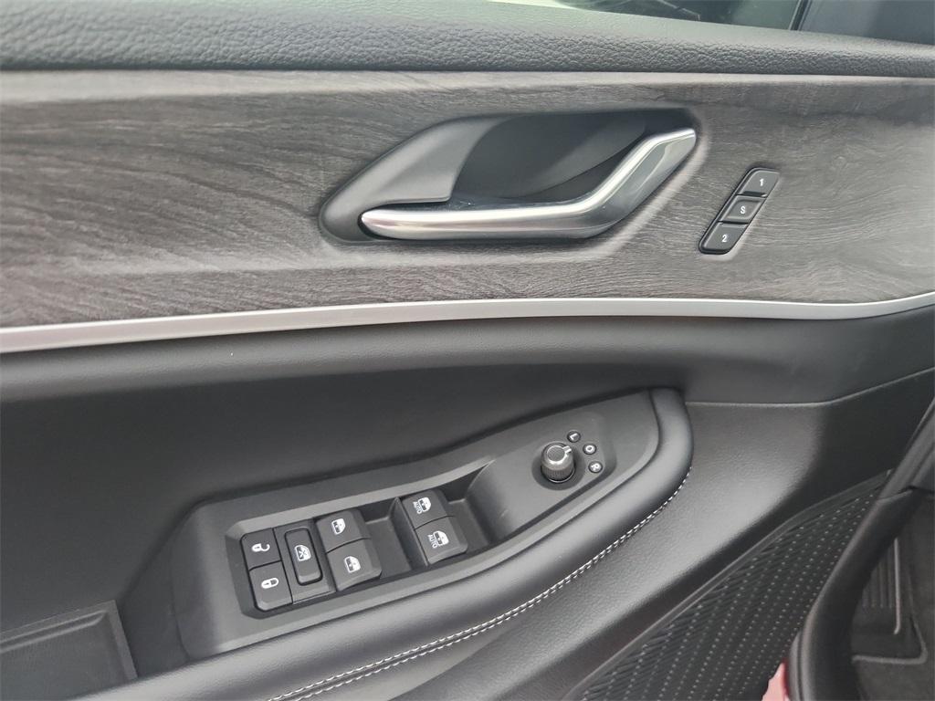 new 2025 Jeep Grand Cherokee L car, priced at $45,074