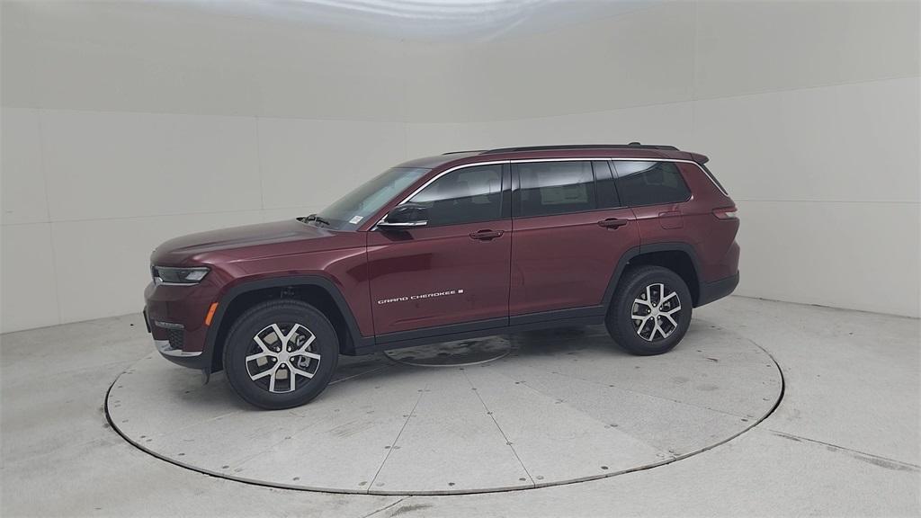new 2025 Jeep Grand Cherokee L car, priced at $45,074