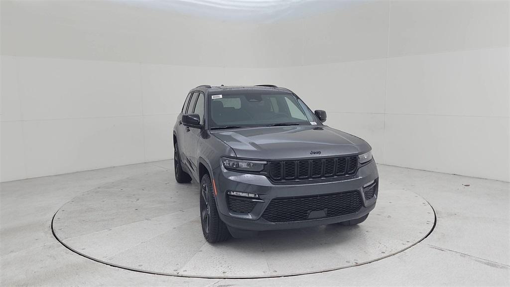 new 2025 Jeep Grand Cherokee car, priced at $49,285