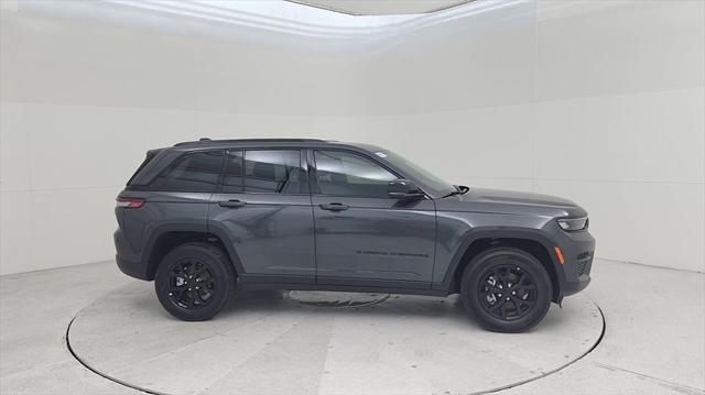 new 2024 Jeep Grand Cherokee car, priced at $39,700