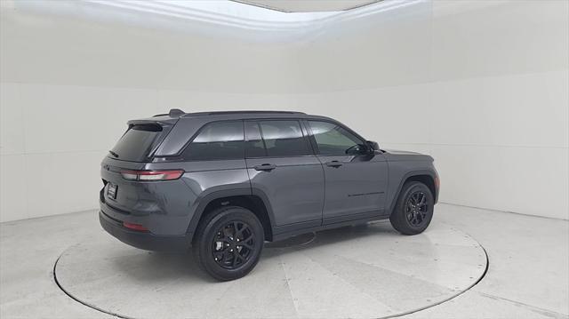 new 2024 Jeep Grand Cherokee car, priced at $39,700