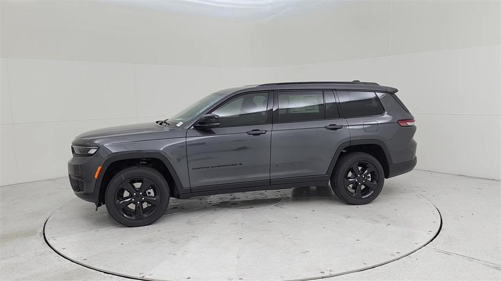 new 2024 Jeep Grand Cherokee L car, priced at $45,895