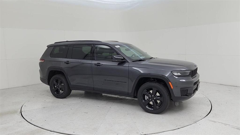 new 2024 Jeep Grand Cherokee L car, priced at $45,895