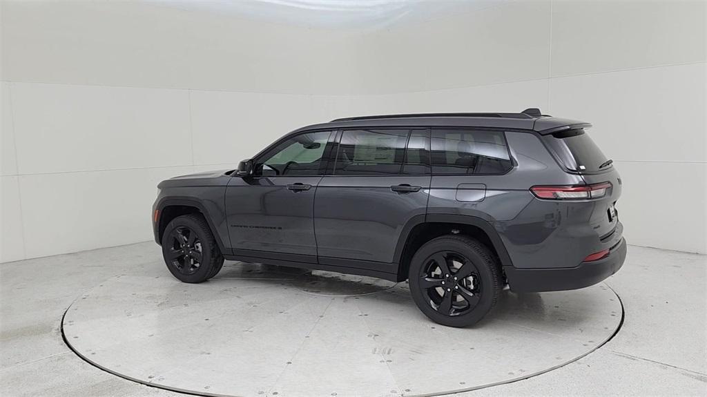 new 2024 Jeep Grand Cherokee L car, priced at $45,895