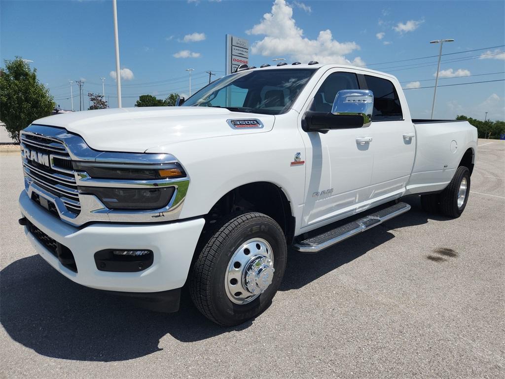 new 2025 Ram 3500 car