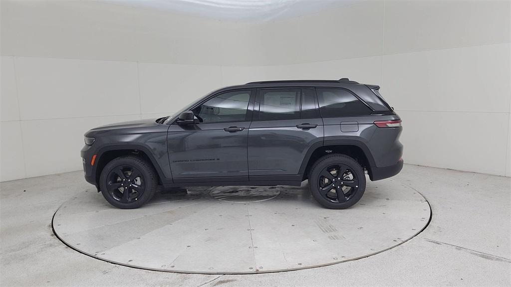 new 2025 Jeep Grand Cherokee car, priced at $46,839