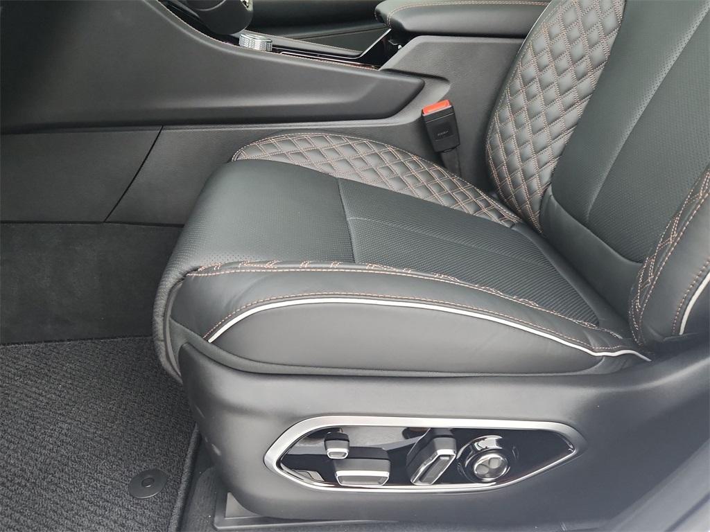 new 2025 Jeep Grand Cherokee car, priced at $62,044