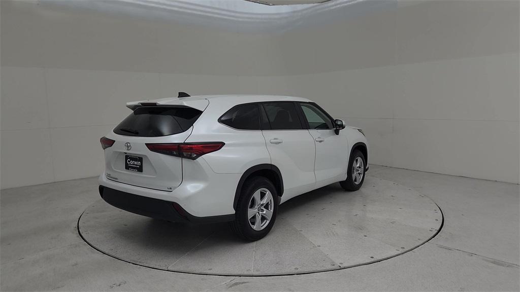 used 2023 Toyota Highlander car, priced at $31,557