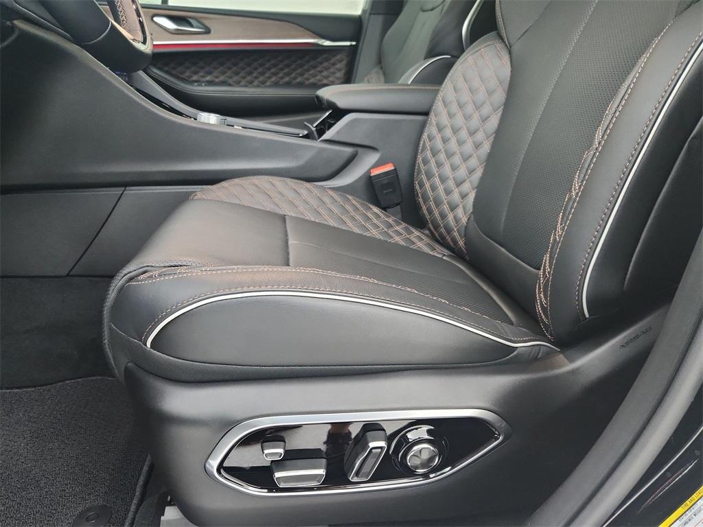 new 2025 Jeep Grand Cherokee L car, priced at $60,589