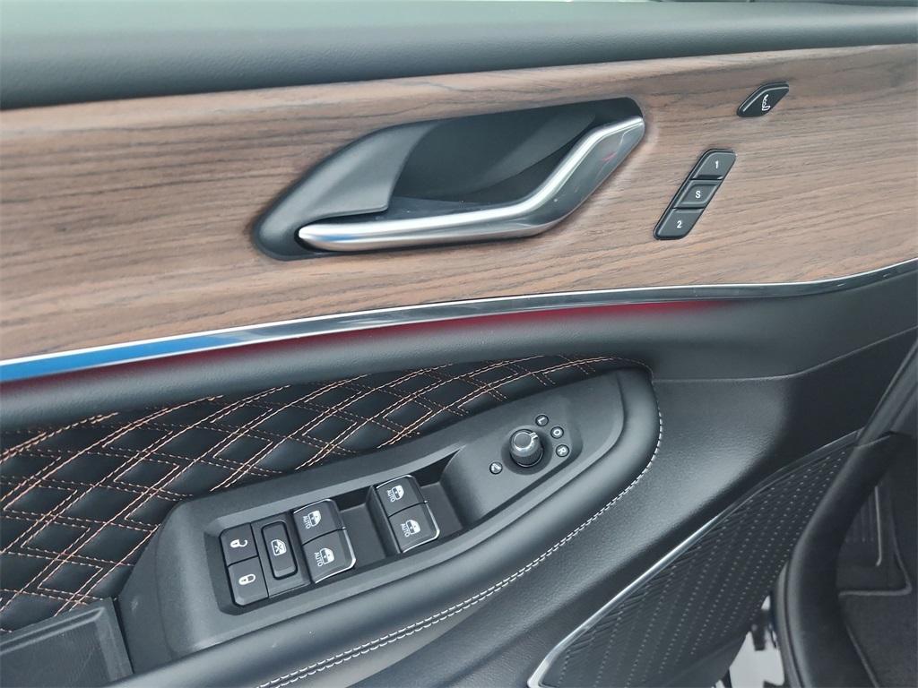 new 2025 Jeep Grand Cherokee L car, priced at $60,589