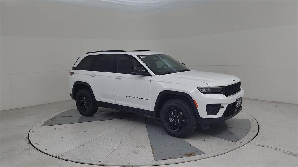 new 2025 Jeep Grand Cherokee car, priced at $46,267