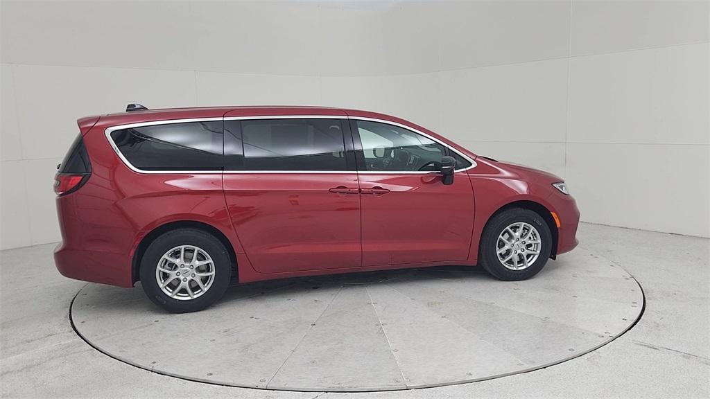 new 2025 Chrysler Pacifica car, priced at $42,620